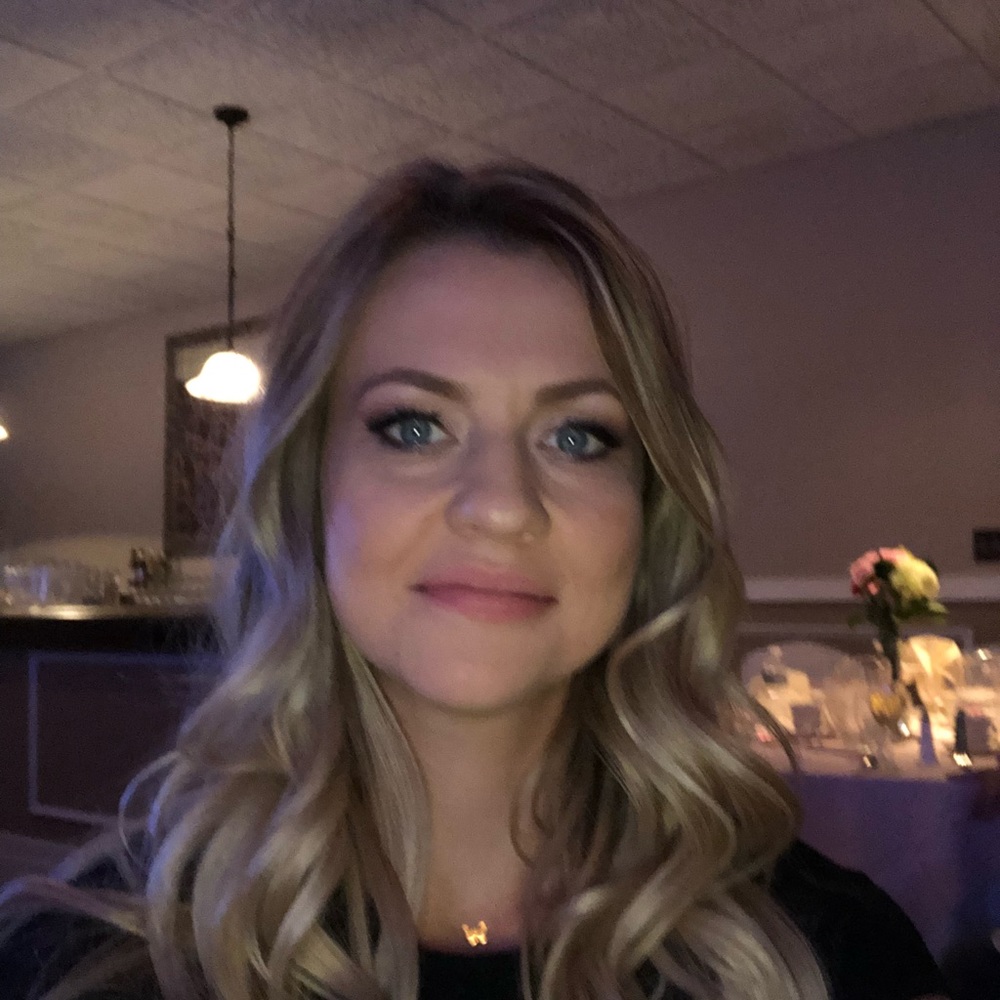 Meet your Posher, Magdalena